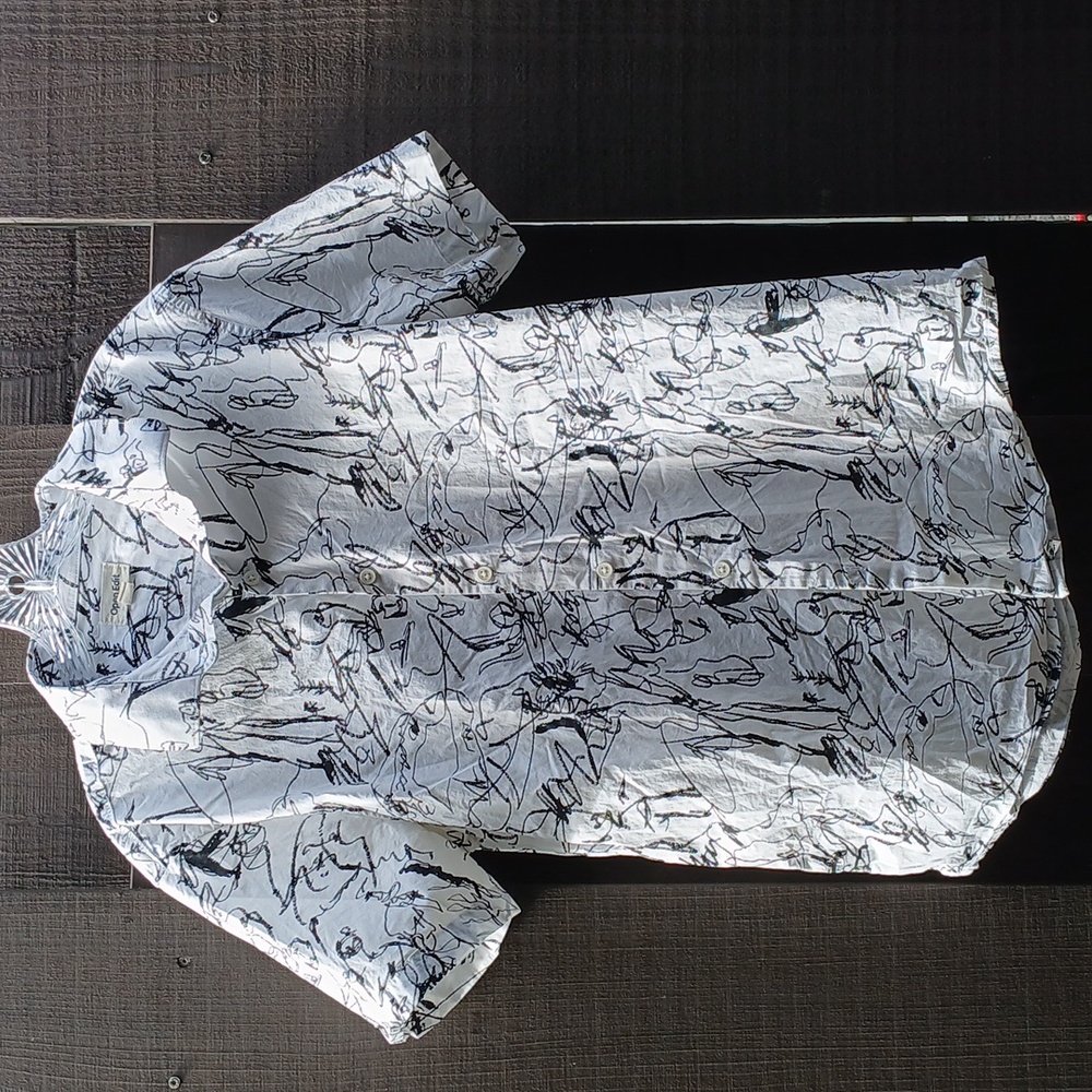 Open Edit Button Down Men's Shirt. Size L